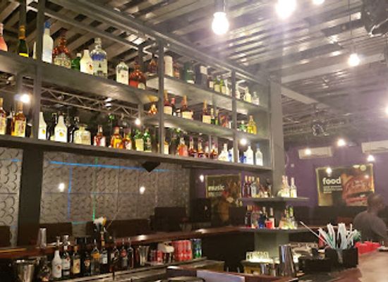 sierra-leone/western-area-urban-district/bar/the-warehouse