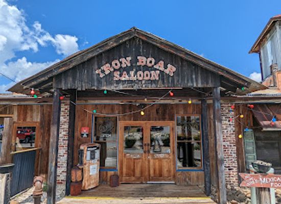 north-carolina/great-smoky-mountains/bar/iron-boar-saloon