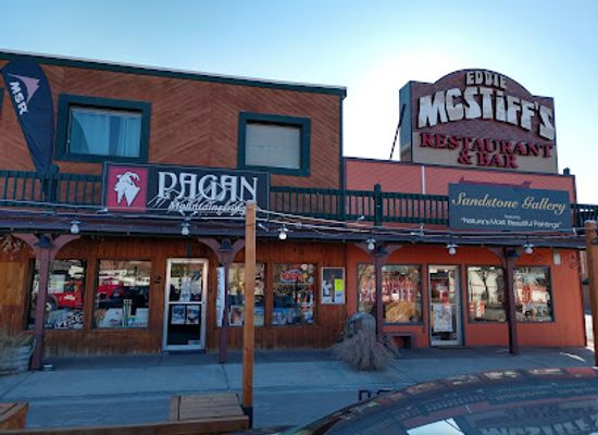 utah/canyonlands-national-park/bar/zax-restaurant