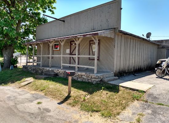 kansas/marais-des-cygnes/bar/hide-out-bar
