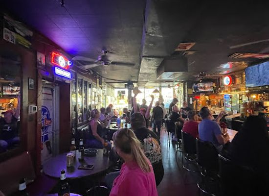tennessee/clarksville/bar/poor-man-s-country-club
