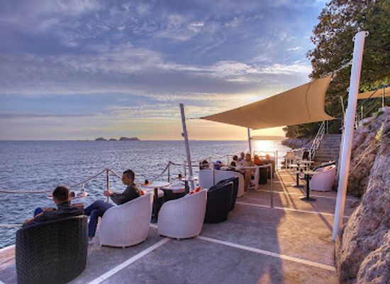 croatia/dalmatia/bar/cave-bar-more