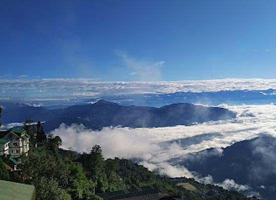 india/darjeeling/batasia-loop/bar/new-lion-gate-hotel-restaurant-bar