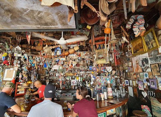 aruba/fontein-cave/bar/charlie-s-bar-and-restaurant