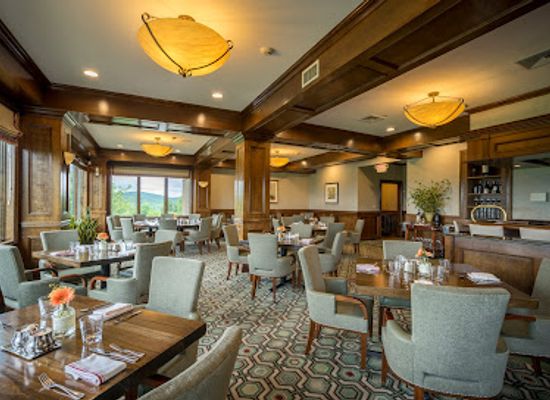 new-jersey/mountain-creek-ski-resort/bar/crystal-tavern