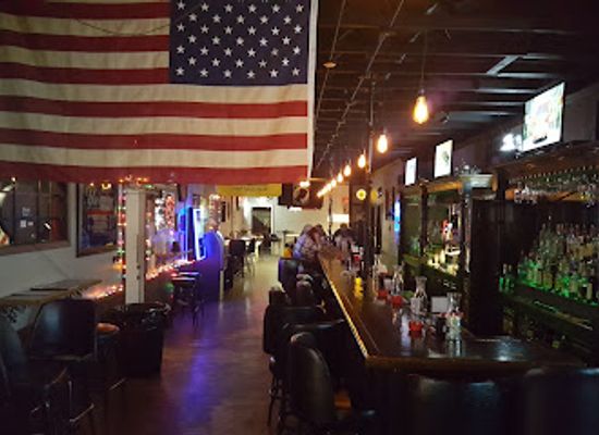 louisiana/bayou-country/bar/bayou-thunder-saloon