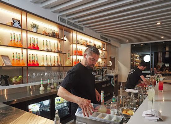 australia/south-australia/bar/ambra-spirits-distillery-cocktail-bar