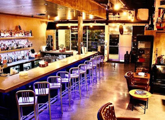 alabama/cahaba-river/bar/the-humidor-room-cigar-scotch-bar