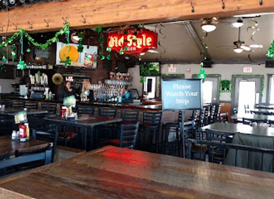 illinois/western-illinois/bar/broken-oar-marina-bar-grill