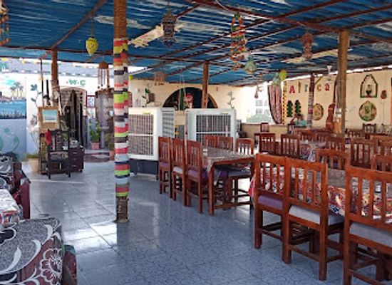 egypt/luxor/east-bank/bar/la-corniche-restaurant