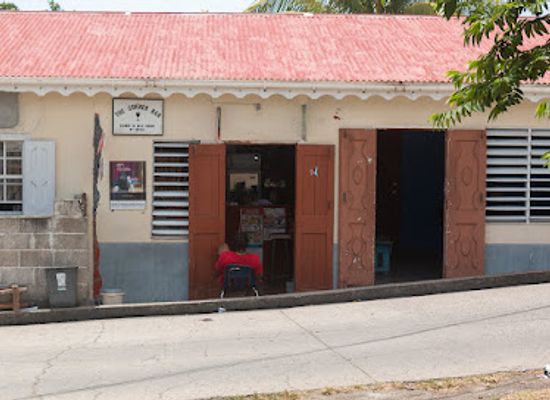 saint-kitts-and-nevis/cayon/bar/the-corner-bar