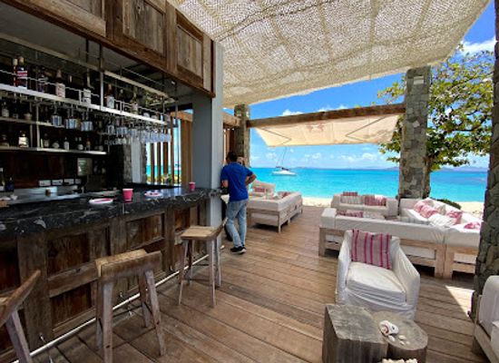 saint-vincent-and-the-grenadines/canouan/bar/shenanagins-beach-club