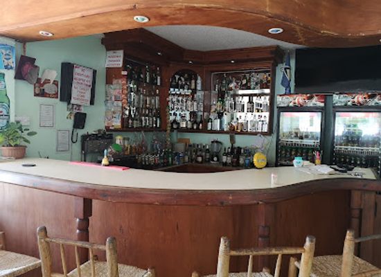 saint-lucia/anse-la-raye/bar/benny-s-tropical-dream-bar-and-restaurant