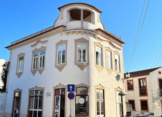 portugal/serra-da-lousa/bar/q-b-restobar