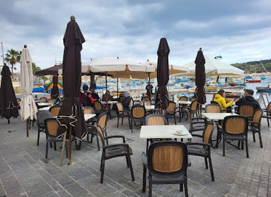 malta/marsaxlokk/bar/carrubia-restaurant-pizzeria