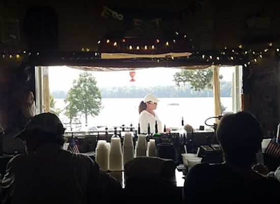 alabama/tombigbee-river/bar/the-river-pub