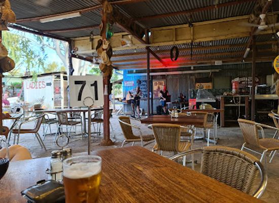 australia/northern-territory/bar/daly-waters-pub