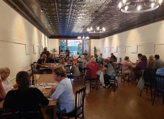 illinois/central-illinois/bar/1st-and-3rd-boutique-and-wine-bar