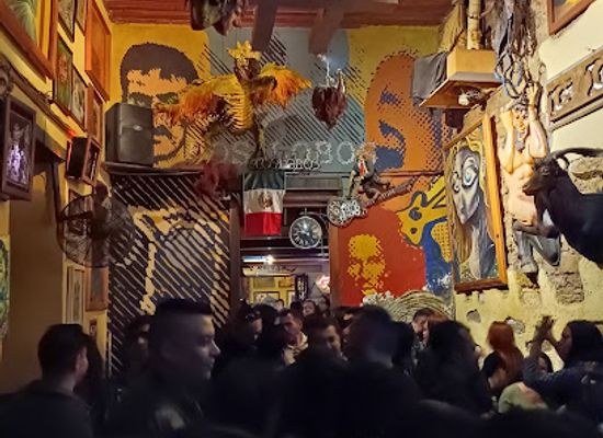 mexico/bajio/bar/los-lobos