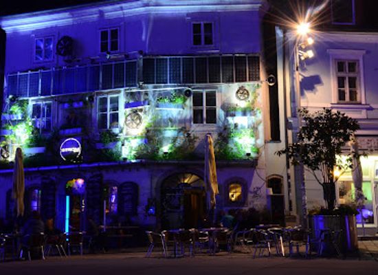 austria/muhlviertel/bar/cafe-strom