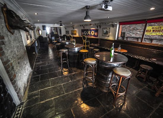 ireland/mourne-mountains/bar/o-hares-lounge-bars