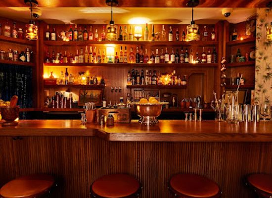 illinois/chicagoland/bar/broken-shaker-at-freehand-chicago