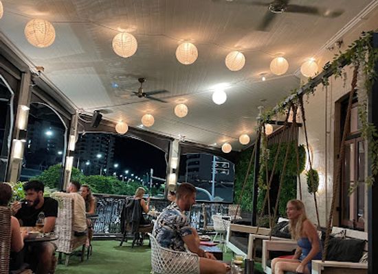 australia/far-north-queensland/bar/miss-chief-bar-eatery