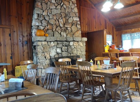 missouri/missouri-rhineland/bar/fireside-store-grill