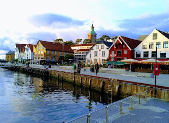 norway/lysefjord/bar/miss-pil