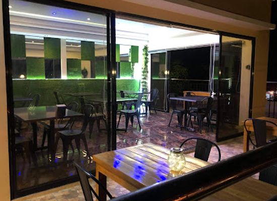 philippines/davao-region/bar/mikee-s-roof-top