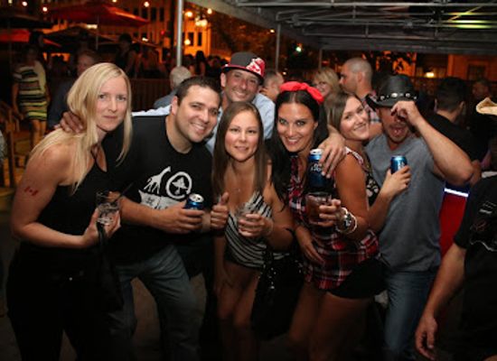 canada/pembina-valley/bar/world-famous-palomino-club
