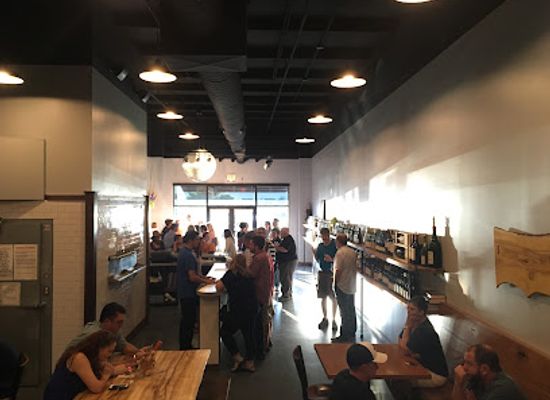 kentucky/bowling-green/bar/preservation-tasting-room-and-bottle-shop