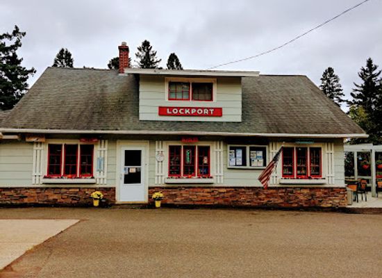 minnesota/lake-superior-s-north-shore/bar/lockport-marketplace-deli