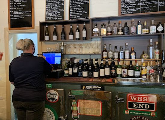 australia/riverland/bar/eden-valley-hotel