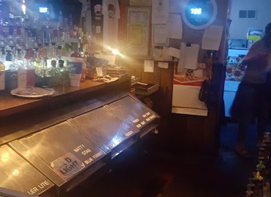 illinois/metro-east/bar/demo-s-sports-bar