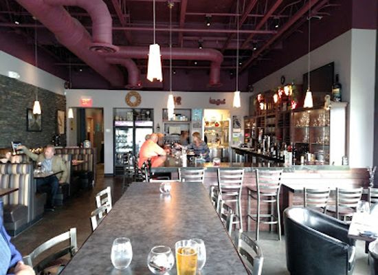 washington/western-washington/bar/hidden-vine-bistro