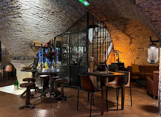 france/dijon/quartier-des-antiquaires/bar/caveau-de-saulx-le-trou