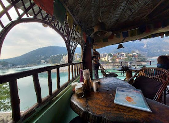india/rishikesh/ram-jhula/bar/little-buddha-cafe