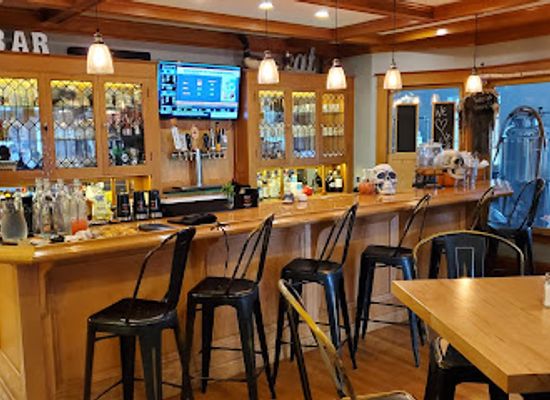 maine/franklin-county/bar/furbish-brew-house-eats