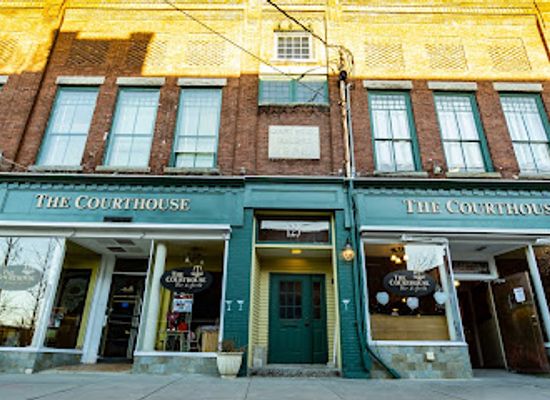 connecticut/windham-county/bar/courthouse-bar-and-grille