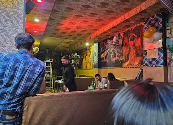 india/delhi/bar/your-s-bar