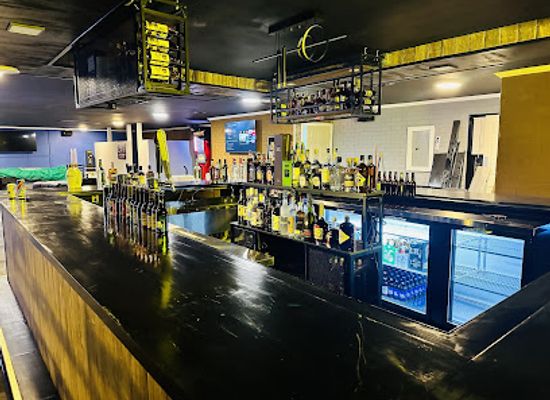 illinois/cahokia-mounds-state-historic-site/bar/on-the-rocks-by-bobby