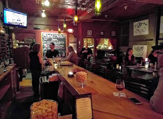 connecticut/new-haven/bar/cave-a-vin