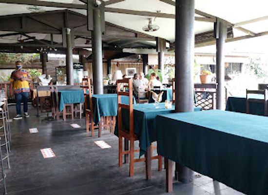 gabon/middle-ogooue-province/bar/l-odika