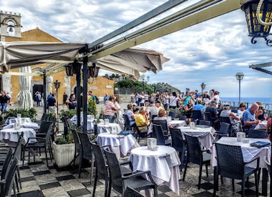 italy/sicily/bar/q-lounge-bar