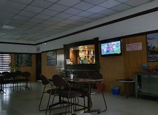 india/kerala-backwaters/bar/golf-view-bar