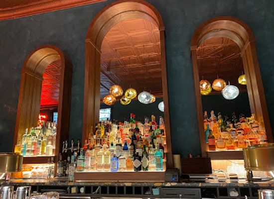 kansas/bluestem-pasture/bar/perrenoud-s-cocktail-bar