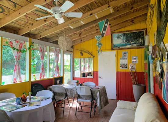 saint-kitts-and-nevis/charlestown/bar/rodney-s-local-cuisine