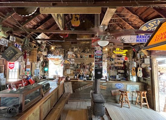 texas/hill-country/bar/luckenbach-texas