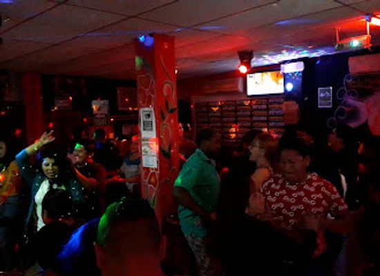 ecuador/santa-elena-region/bar/wepamen-bar-karaoke-ejecutivo